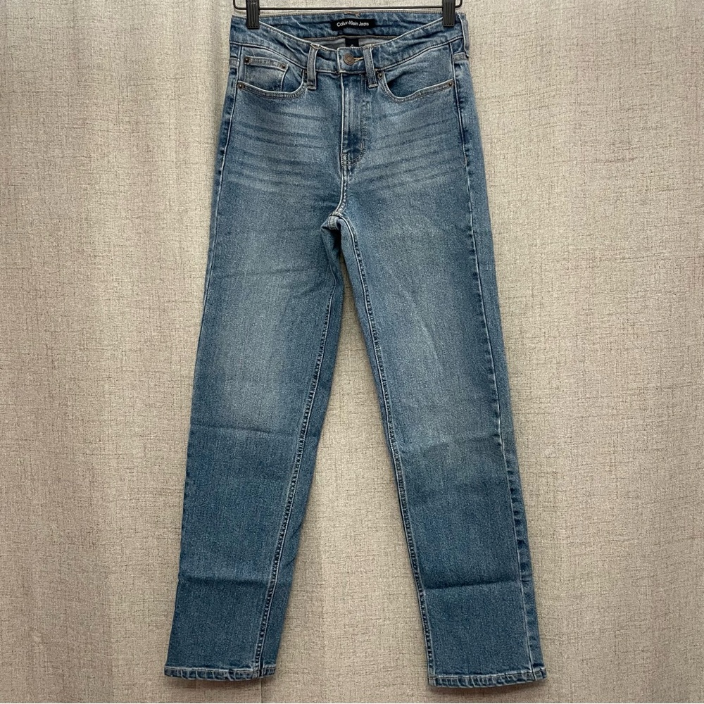 Calvin Klein - High-Rise Medium Wash Straight Jean